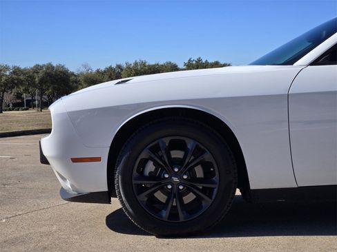 Used 2023 Dodge Challenger SXT w/ Blacktop Package image 9