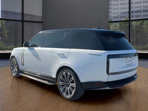 Used 2024 Land Rover Range Rover Long Wheelbase SE AWD/4WD image 3