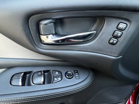 Used 2023 Nissan Murano SL w/ SL Moonroof Package image 14