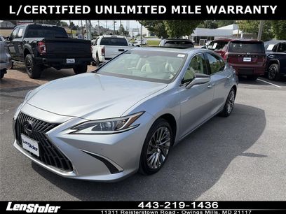 Used 2025 Lexus ES 300h w/ Technology Package