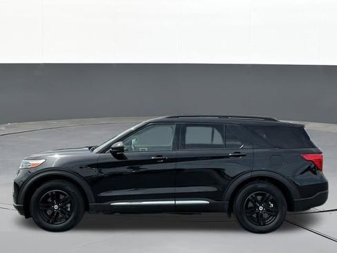 Used 2023 Ford Explorer XLT RWD image 9