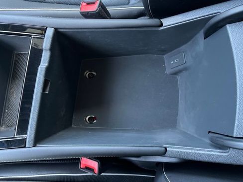 Used 2024 Volkswagen Atlas Cross Sport SEL Premium R-Line image 26