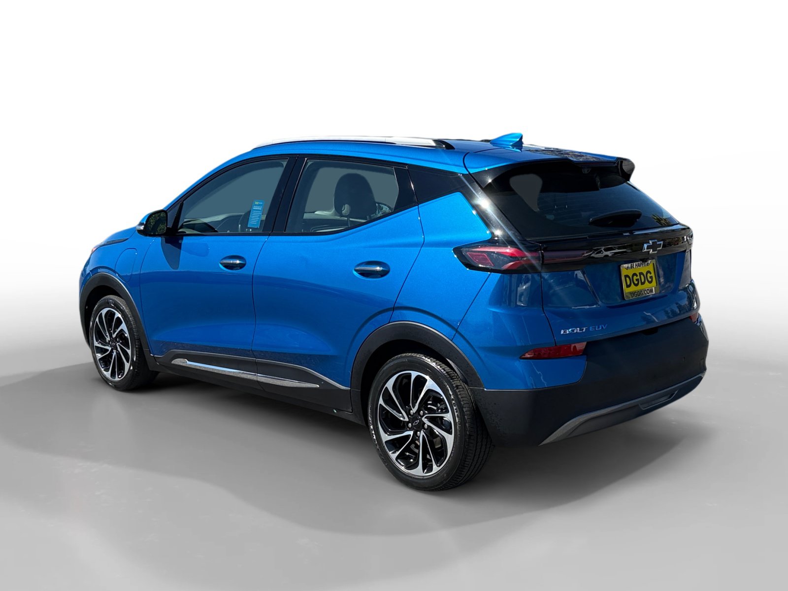 Used 2023 Chevrolet Bolt EUV Premier w/ Sun & Sound Package FWD image 3