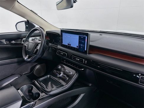 Used 2021 Lincoln Nautilus Reserve w/ Equipment Group 202A image 32