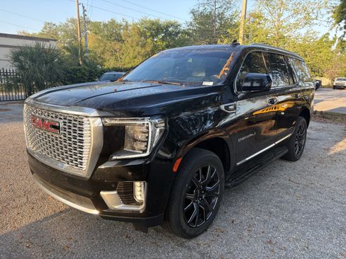 Used 2024 GMC Yukon Denali w/ Max Trailering Package image 2