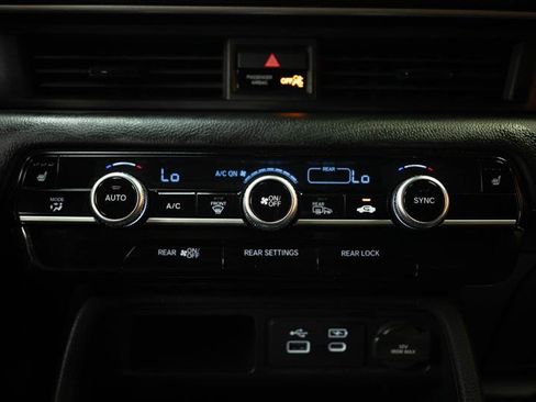Used 2025 Honda Pilot EX-L image 21