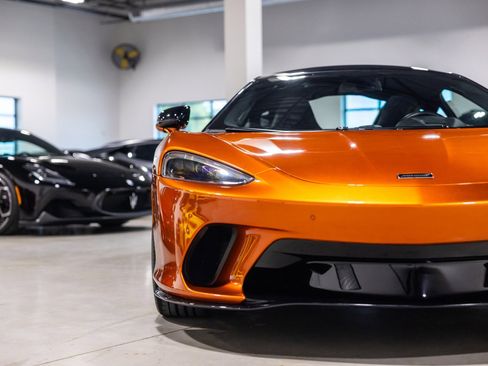 Used 2023 McLaren GT RWD image 21