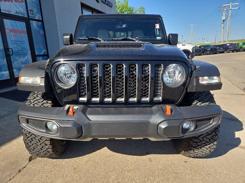 Used 2023 Jeep Gladiator Mojave w/ Cold Weather Group AWD/4WD image 16