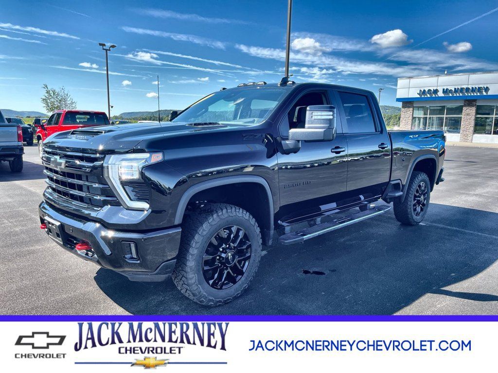 Used 2025 Chevrolet Silverado 2500 LT w/ Trail Boss Package AWD/4WD image 1