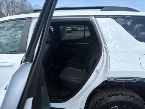 New 2026 GMC Terrain AT4 w/ Technology Package II AWD/4WD image 20