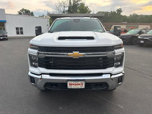 Used 2024 Chevrolet Silverado 3500 LT w/ Convenience Package AWD/4WD image 8