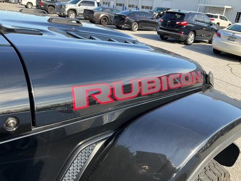 Used 2023 Jeep Wrangler Unlimited Rubicon w/ Cold Weather Group image 9