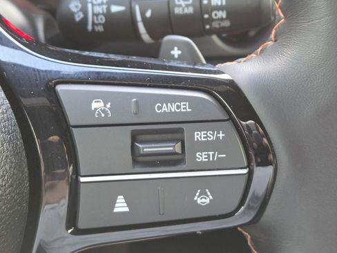 Used 2025 Honda Pilot TrailSport image 33