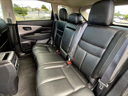 Used 2023 Nissan Murano SV image 30