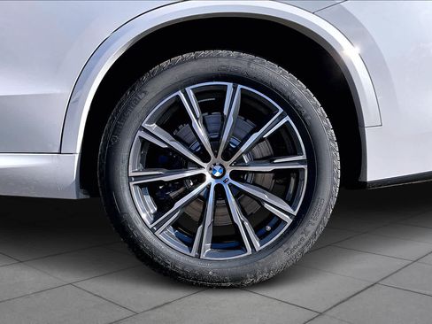 New 2026 BMW X5 M60i AWD/4WD image 17