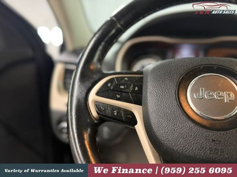 Used 2018 Jeep Cherokee Limited w/ High Altitude Package AWD/4WD image 26