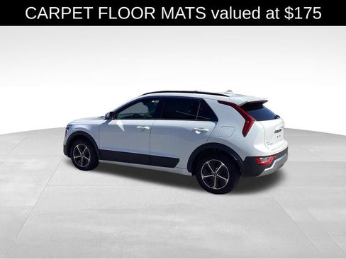 Used 2023 Kia Niro EX FWD image 5