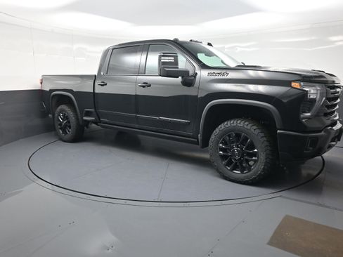 New 2026 Chevrolet Silverado 2500 High Country w/ High Country Premium Package AWD/4WD image 8