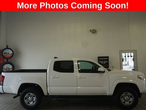 Used 2023 Toyota Tacoma SR AWD/4WD image 2