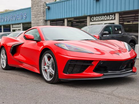 Used 2020 Chevrolet Corvette Stingray Preferred Cpe w/ 2LT Preferred Equipment Group RWD image 4