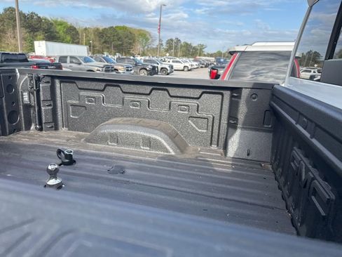 Used 2025 GMC Sierra 2500 AT4 w/ AT4 Premium Plus Package image 11