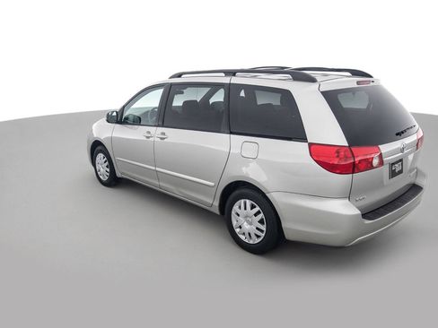 Used 2007 Toyota Sienna LE FWD image 7