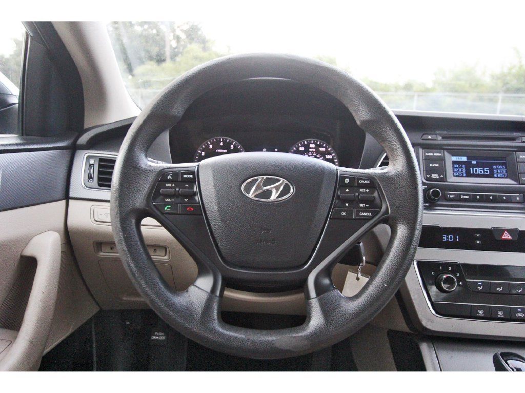 Used 2015 Hyundai Sonata SE FWD image 15