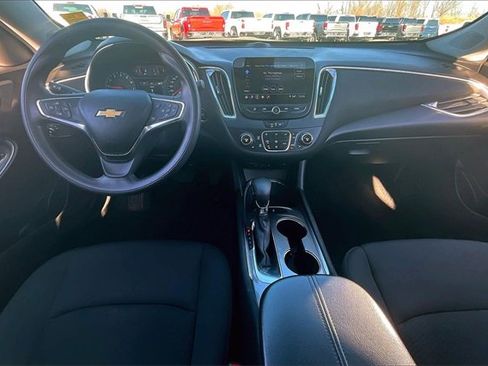 Used 2021 Chevrolet Malibu LT image 6