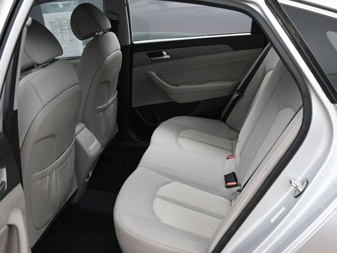 Used 2016 Hyundai Sonata SE image 32