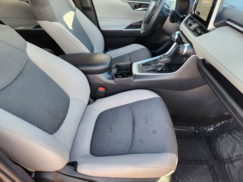 Used 2023 Toyota RAV4 XLE image 16