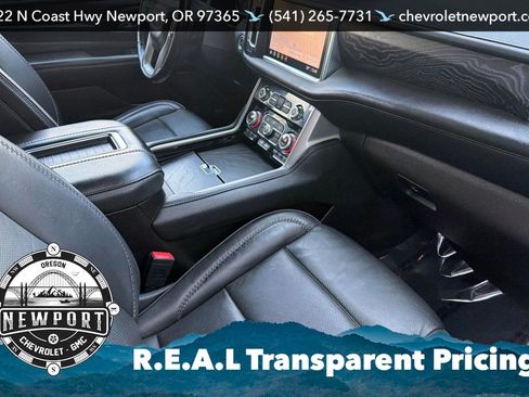 Used 2021 GMC Yukon Denali w/ Denali Premium Package image 18