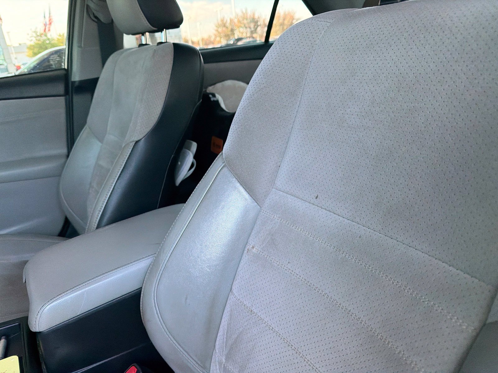 Used 2017 Toyota Camry XSE FWD image 9