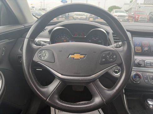 Used 2019 Chevrolet Impala LT FWD image 15