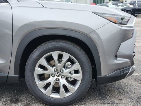 New 2026 Toyota Grand Highlander Limited FWD image 6