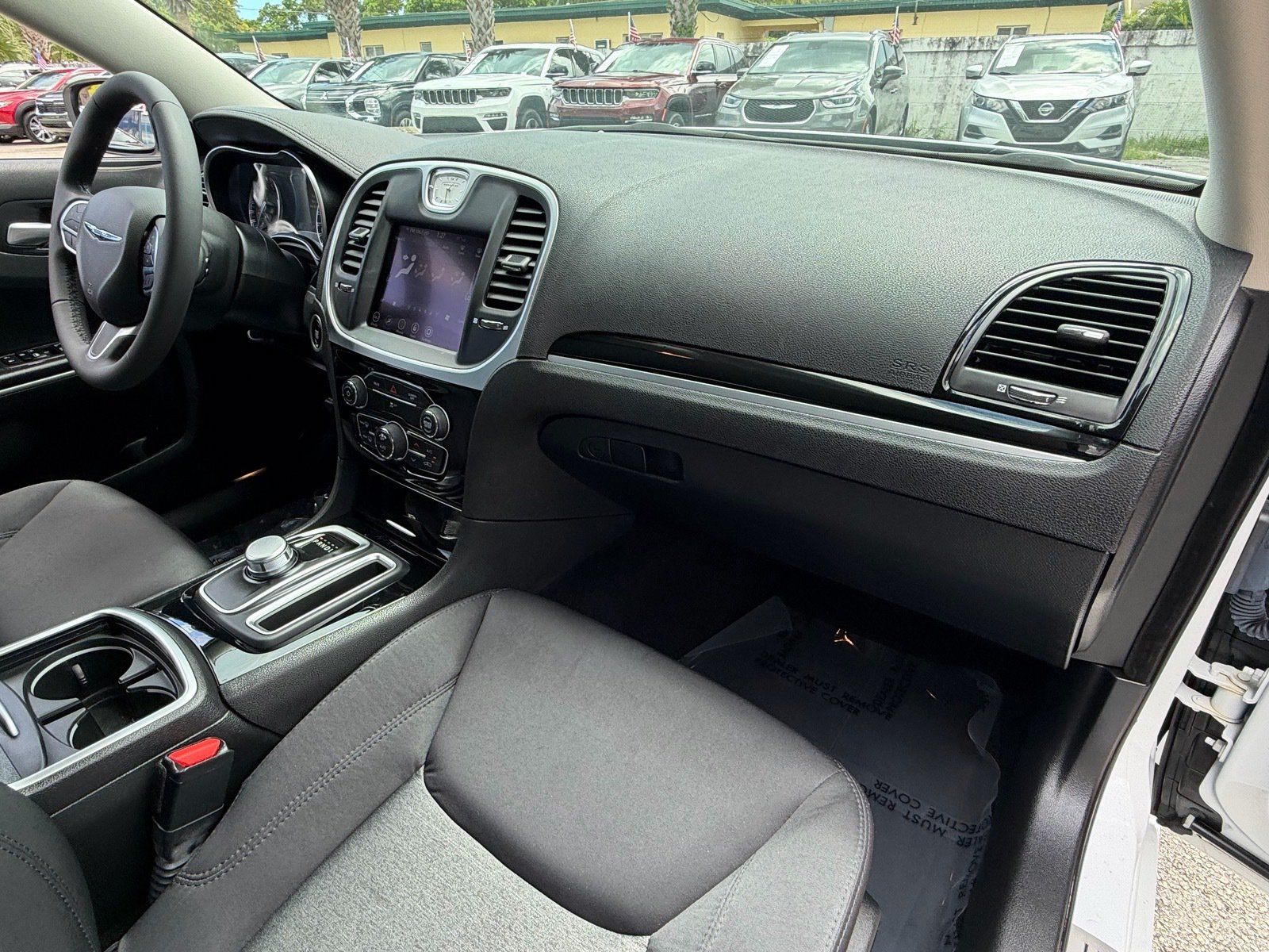 Used 2023 Chrysler 300 Touring RWD image 18