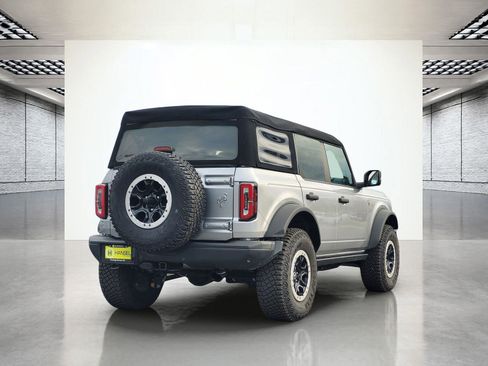Used 2023 Ford Bronco Badlands w/ Sasquatch Package AWD/4WD image 5
