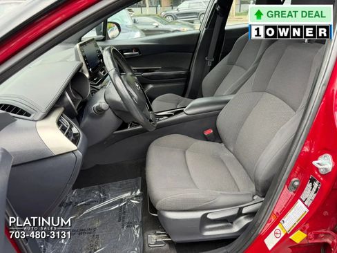 Used 2019 Toyota C-HR XLE FWD image 13