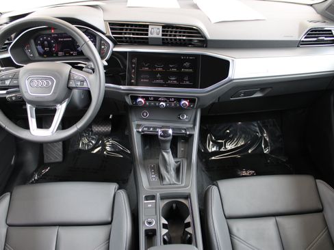 Certified 2025 Audi Q3 2.0T Premium w/ Convenience Package AWD/4WD image 26