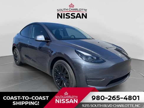 Used 2023 Tesla Model Y Long Range AWD/4WD image 1