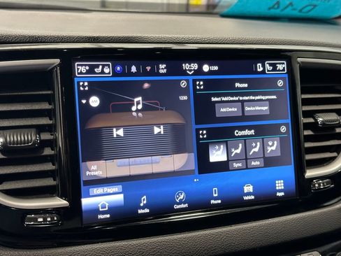 Used 2025 Chrysler Pacifica Select FWD image 19