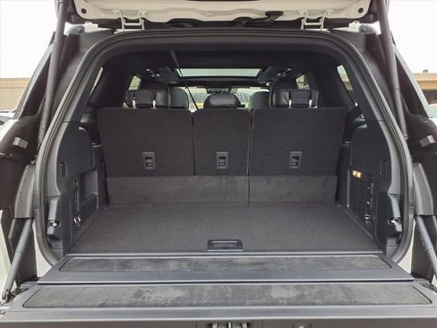 New 2025 Lincoln Navigator Reserve w/ Jet Appearance Package AWD/4WD image 16