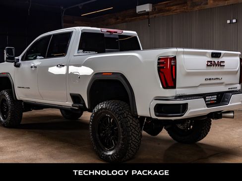 Used 2025 GMC Sierra 2500 Denali w/ Denali Reserve Package image 7