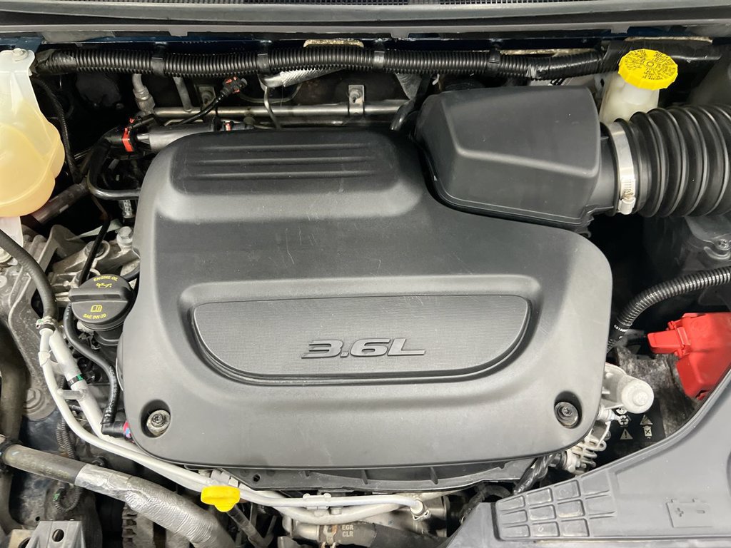 Used 2023 Chrysler Pacifica Pinnacle AWD/4WD image 27
