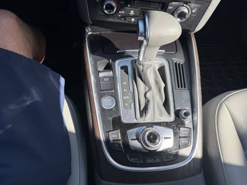 Used 2016 Audi Q5 2.0T Premium Plus w/ Technology Package AWD/4WD image 35