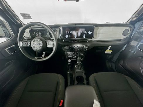 New 2026 Jeep Gladiator Sport image 9