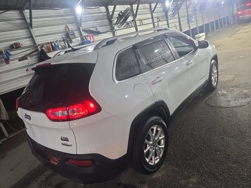 Used 2015 Jeep Cherokee Latitude w/ Cold Weather Group AWD/4WD image 4