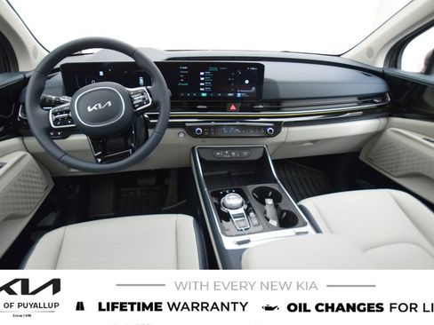 New 2025 Kia Carnival SX Prestige image 17