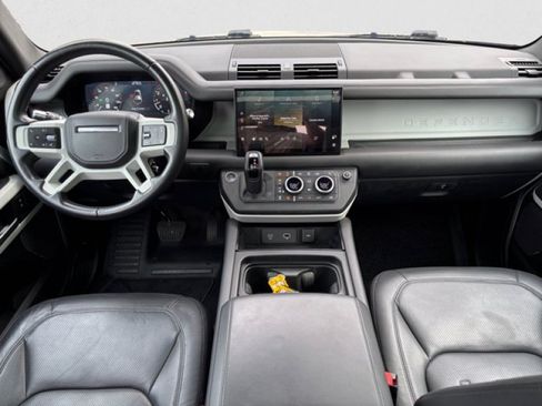 Certified 2022 Land Rover Defender 110 XS Edition AWD/4WD image 13