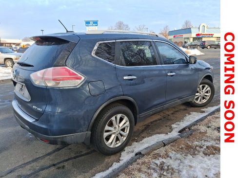 Used 2016 Nissan Rogue SV image 4