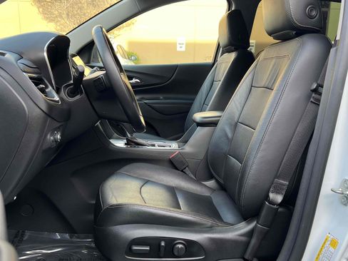 Used 2020 Chevrolet Equinox Premier image 30
